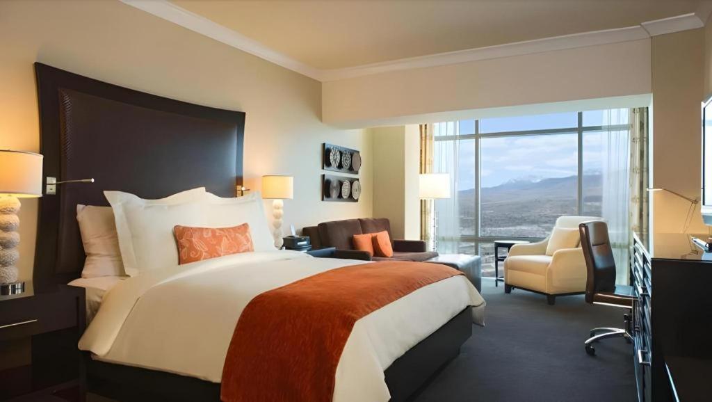 Atlantis Casino Resort Spa Reno Exterior photo
